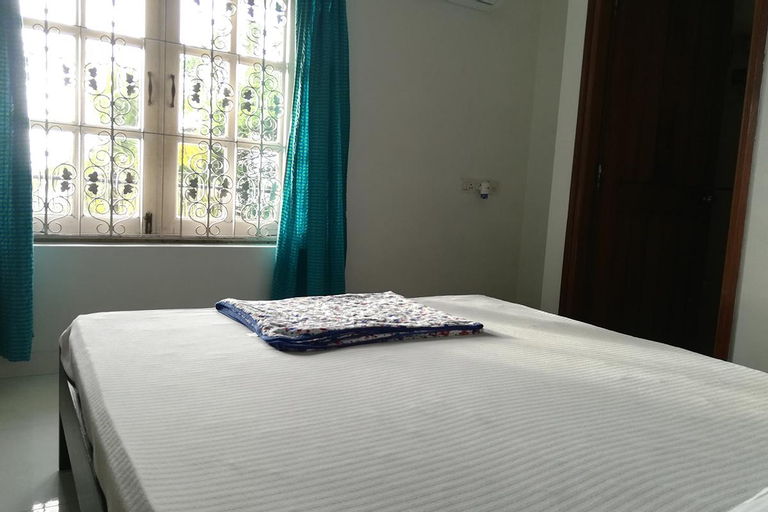 Bedroom 2, Veena Villa 4BHK Donapaula with Sea View, North Goa