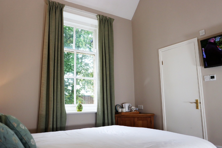 Bedroom 3, Tollemache Arms, Leicestershire