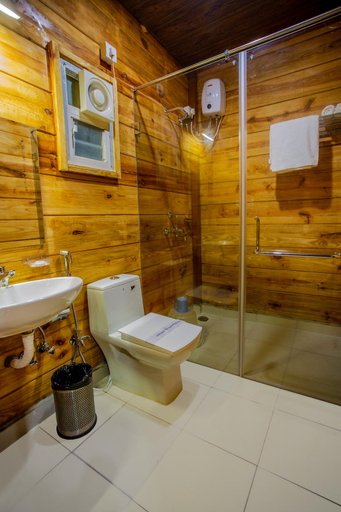 Bathroom 3, Mariners Bay Beach Resort, North Goa