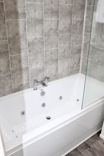 Bathroom 2, Reads Luxury Apartments, Blackpool