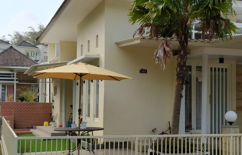 Others 2, Villa Allesha Batu, Malang