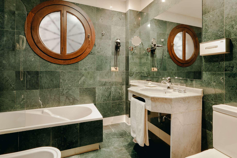 Bathroom 4, Sercotel Palacio de los Gamboa, Granada
