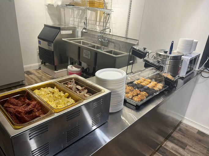 Food & Drinks 5, Comfort Inn near Hearst Castle - Cambria, San Luis Obispo