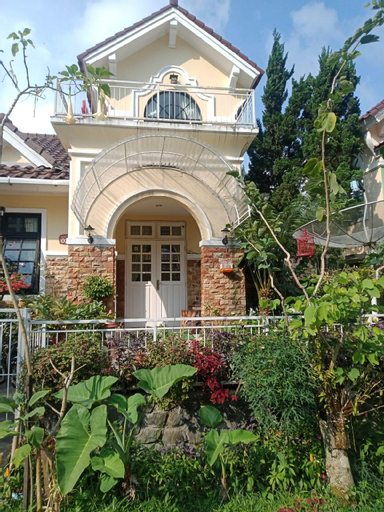 Villa kota bunga 3 kamar ada wifi, Bogor