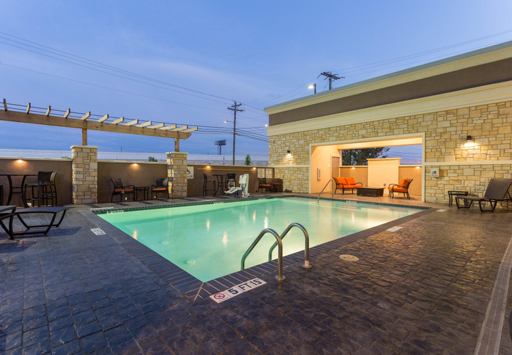 Sport & Beauty 5, Holiday Inn SAN MARCOS-CONVENTION CTR AREA by IHG, Hays