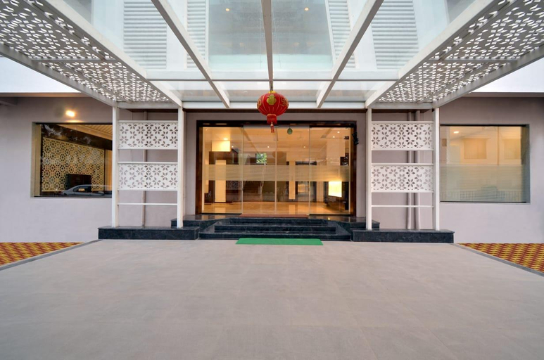 Others 4, Hotel Dwarka Park , Ahmadnagar