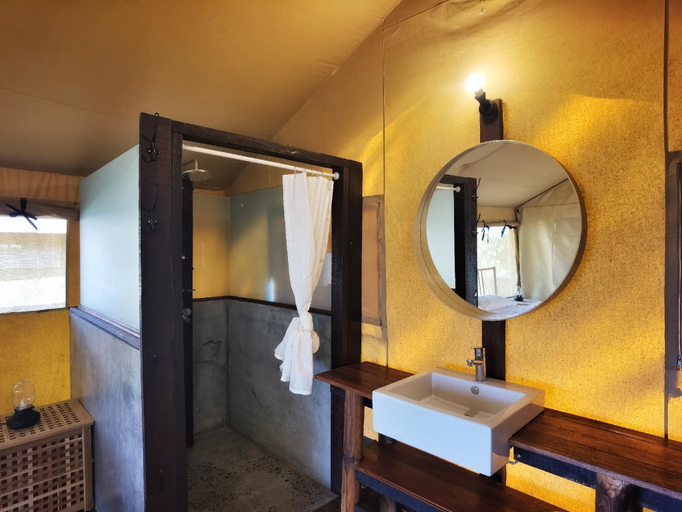 Bathroom 5, Ara Dinawan Island Resort