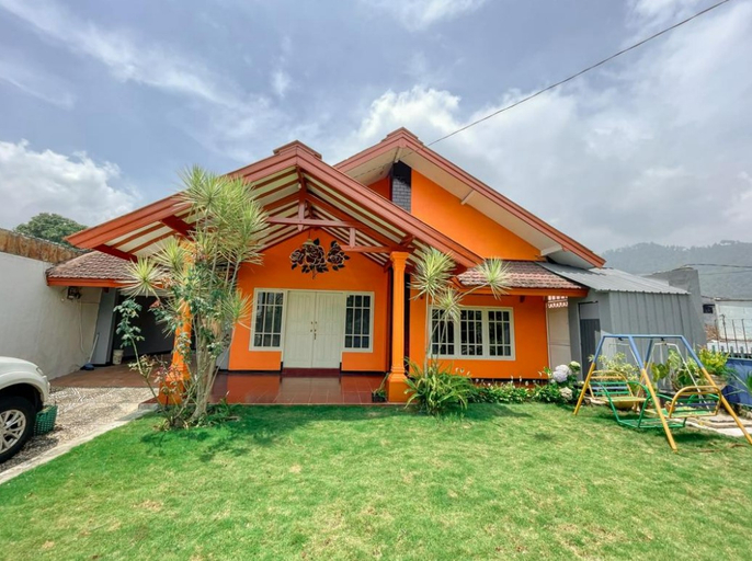 Exterior & Views 1, Mawar Villa Batu, Malang