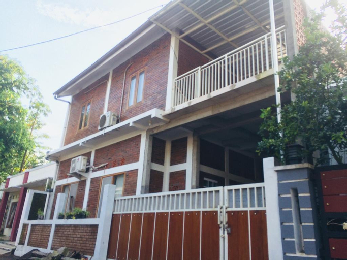 Exterior & Views 1, The Alamanda Family Homestay-3 kamar di lantai 2, Sleman
