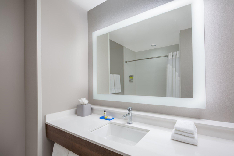 Bathroom 4, Holiday Inn Express Surprise By IHG, Maricopa
