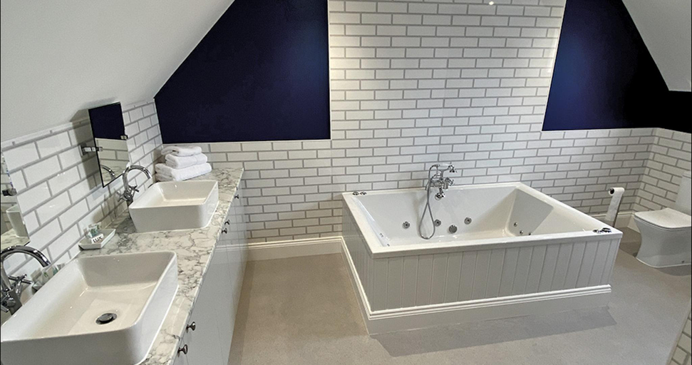 Bathroom 3, Mallories, Leicestershire