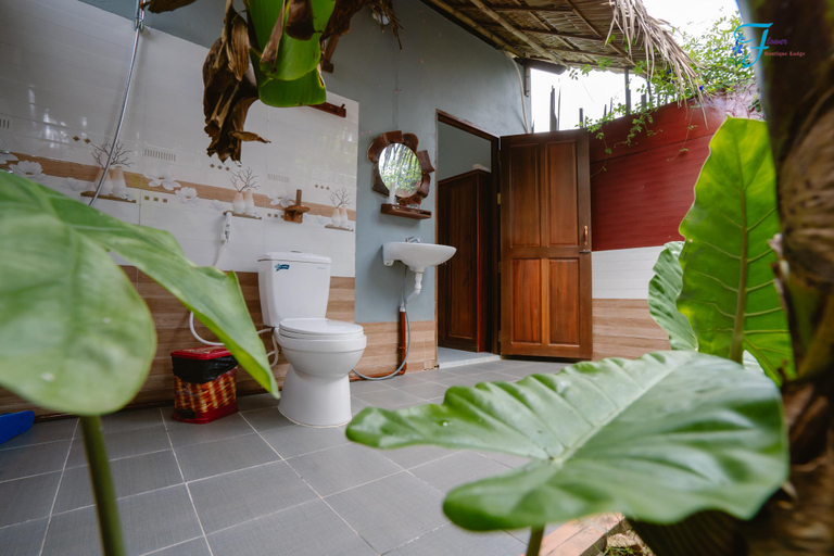 Bathroom 3, Flower Boutique Lodge , Phong Điền