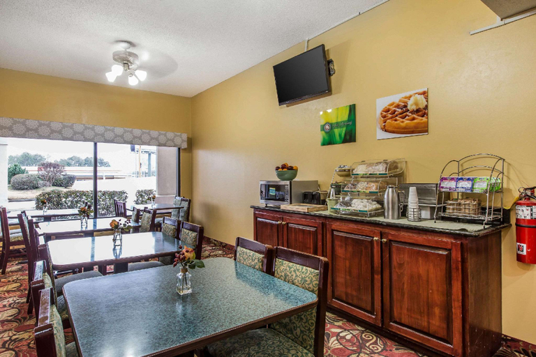 Food & Drinks 5, Quality Inn Tifton, Tift