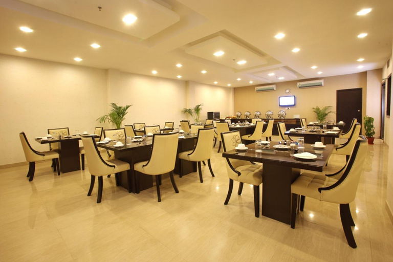 Food & Drinks, Trevon Inn Gurugram, Gurgaon
