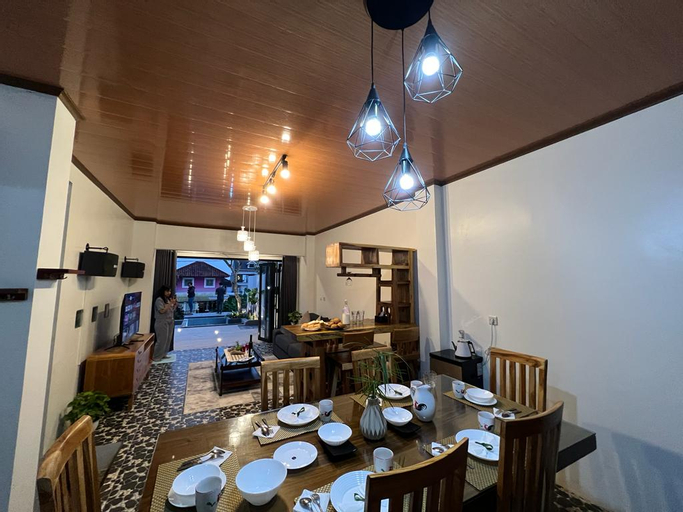 Food & Drinks 5, Villa Amethyst Lembang 4BR JB-2 With Private Pool, Bandung