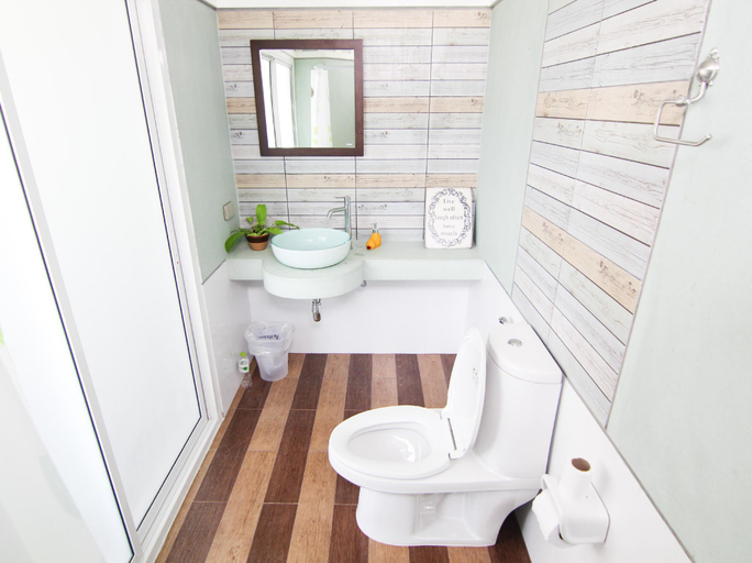 Bathroom 4, Just Fine Krabi Hotel, Mueang Krabi