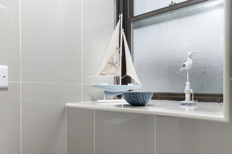 Bathroom 3, KVM - City Apartments, Peterborough