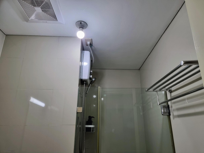 Bathroom 5, Condo Airport NAIA Terminal 3 One Palm Tree Villas, Pasay City