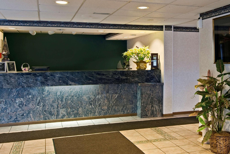 Public Area 2, Americas Best Value Inn & Suites Waukegan Gurnee, Lake