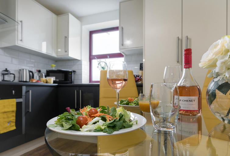 Food & Drinks 4, KVM - City Apartments, Peterborough