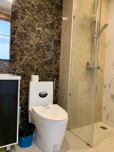 Bathroom, Arcadia Beach Walking Street, Pattaya