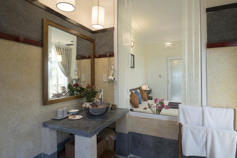 Bathroom 3, Villa de Van Hoi An, Da Nang