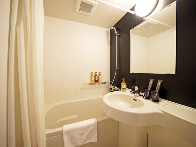 Bathroom 4, CHISUN STANDARD Osaka Shin-Imamiya, Osaka
