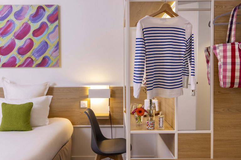 Bedroom 3, Hotel Paris Louis Blanc, Paris