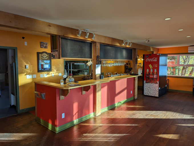 Food & Drinks 5, Gordie's Restaurant Lounge Inn, Mount Waddington