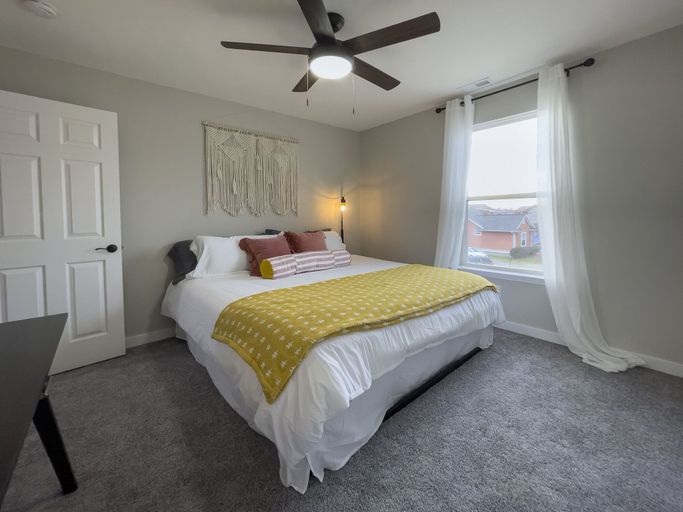 Bedroom 3, Madison Manor, Davidson
