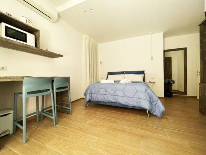 Bedroom 3, Sunny House, Napoli