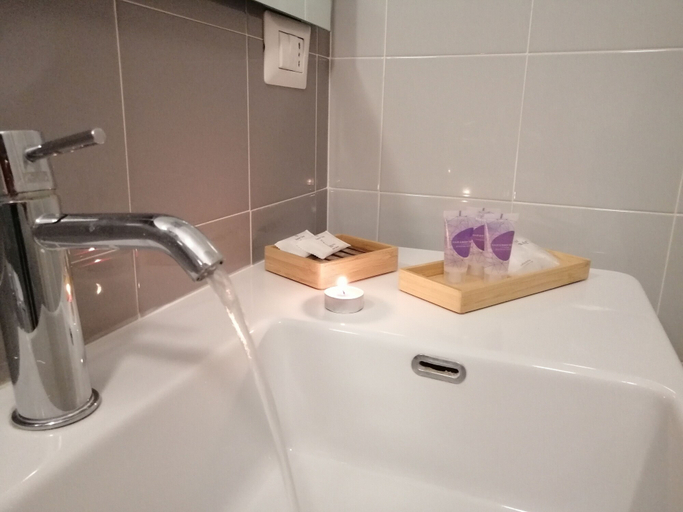Bathroom 4, Vivaldo Suite - Piazza dei Martiri, Napoli