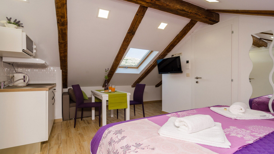Bedroom 4, Lavender Garden Apartments, Dubrovnik