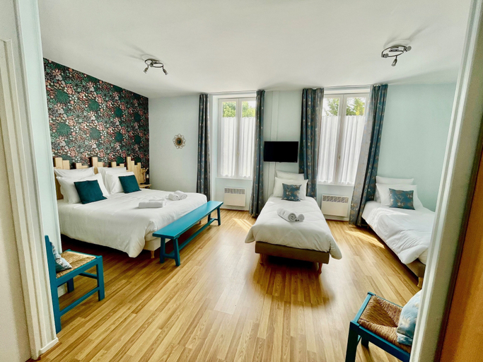 Bedroom 2, Les Trois Cèdres, Charente-Maritime