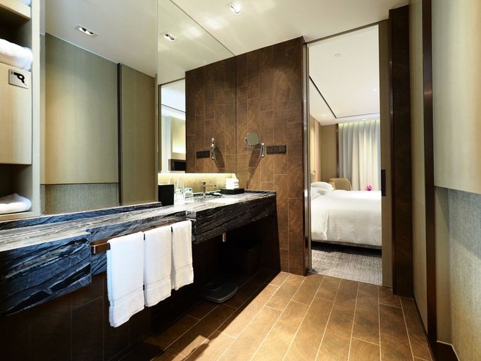 Bathroom 4, Courtyard by Marriott Shanghai International Tourism and Resorts Zone, Shanghai