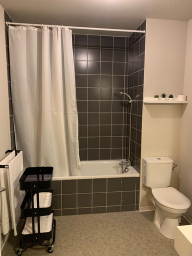 Bathroom 5, Apparteo Marseille, Bouches-du-Rhône