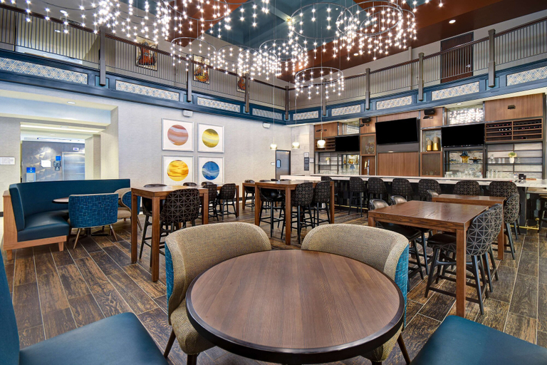 Food & Drinks 5, Hilton Garden Inn Kalamazoo, Kalamazoo