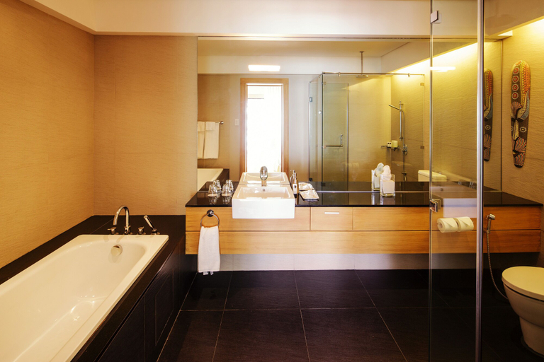 Bathroom 4, Villa Caemilla Beach Boutique Hotel, Malay