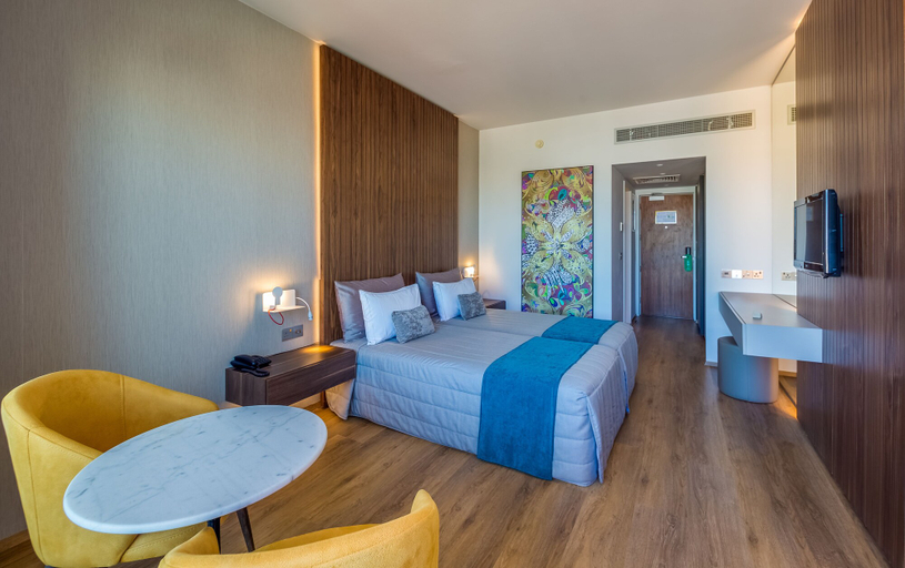 Bedroom 3, Sun Hall Hotel, Larnaca