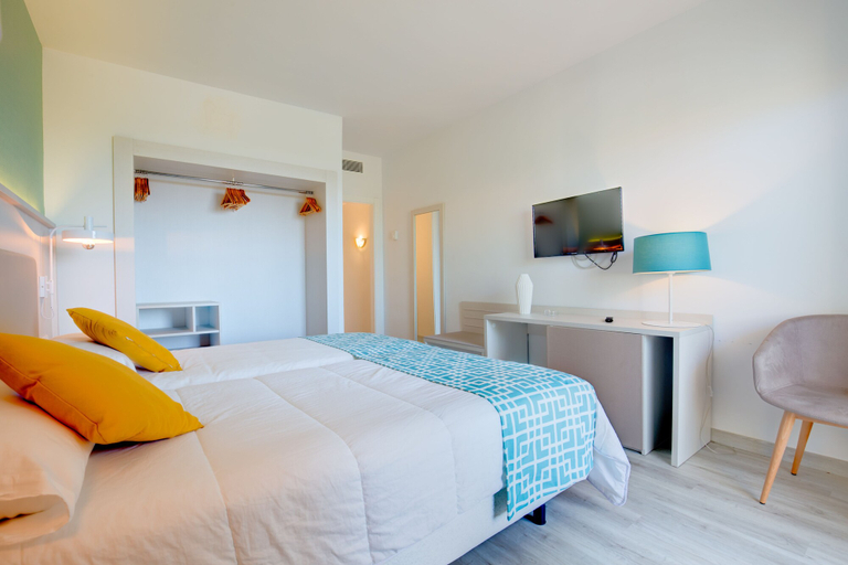 Bedroom 3, SBH Maxorata Resort - All inclusive, Las Palmas
