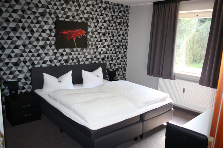 Bedroom 2, Hotel Haus Hubertus, Heidekreis