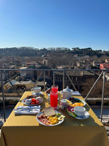 Others 5, Navona Queen Rooftop, Rome
