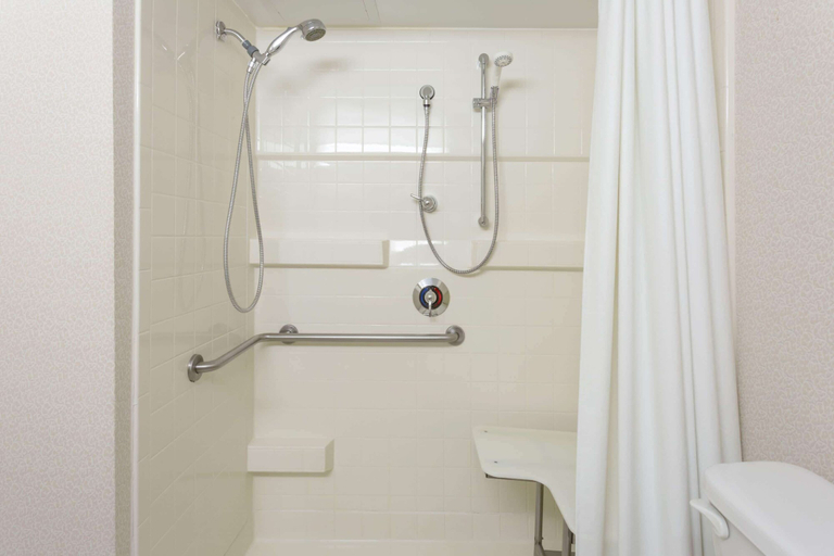 Bathroom 4, Ramada by Wyndham Triangle/Quantico, Prince William