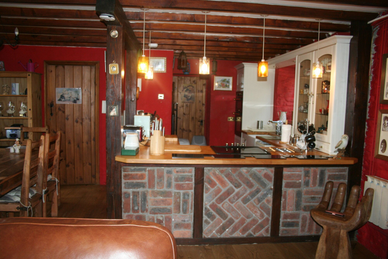 Food & Drinks, Barn Cottage - Farm Park Stay with Hot Tub, BBQ & Fire Pit, Swansea