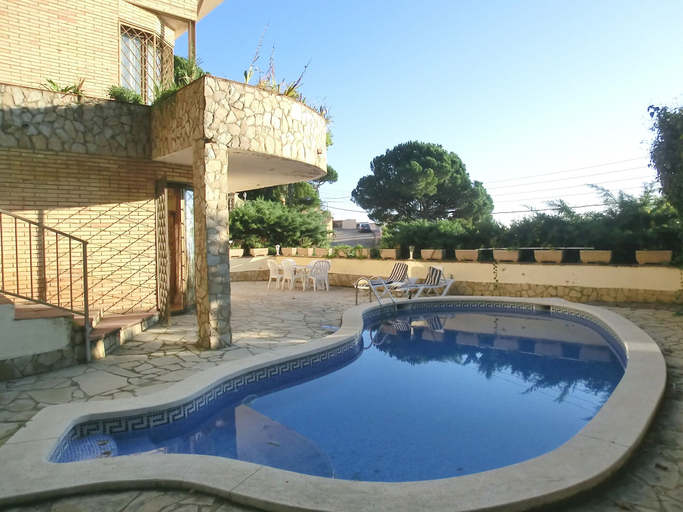 Sport & Beauty 4, Villa Vistamar, Girona