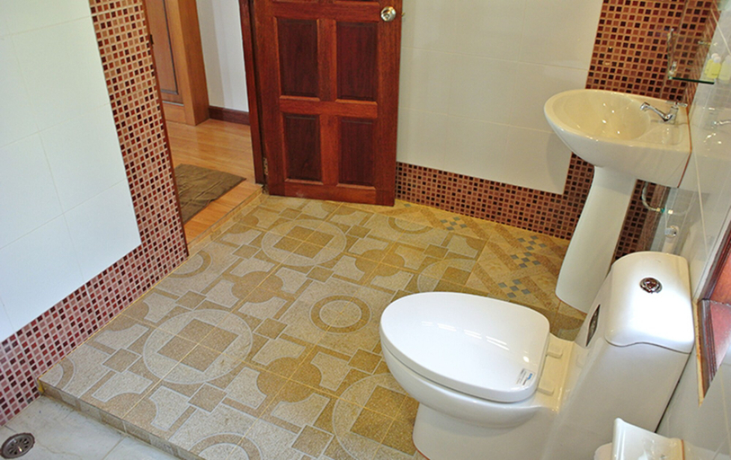 Bathroom 4, Rasa Sayang Resort, Ko Lanta