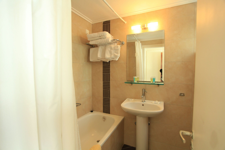 Bathroom 4, Tosca Beach Hotel, East Macedonia and Thrace