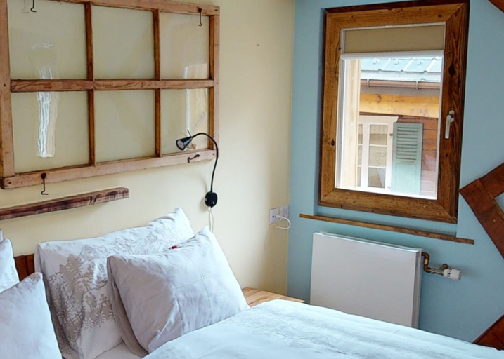 Bedroom 2, Hotel de la Croix Fédérale, Leuk