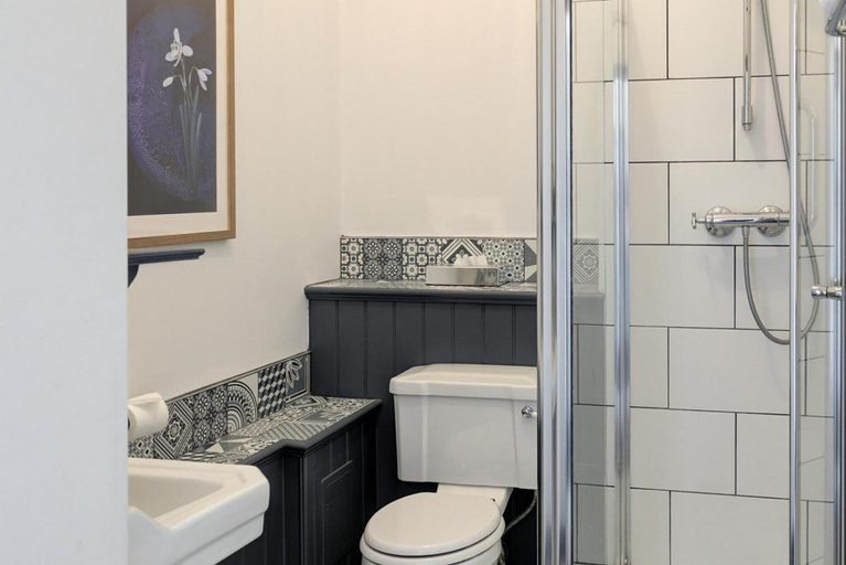 Bathroom 4, Lansdown Grove, Bath and North East Somerset