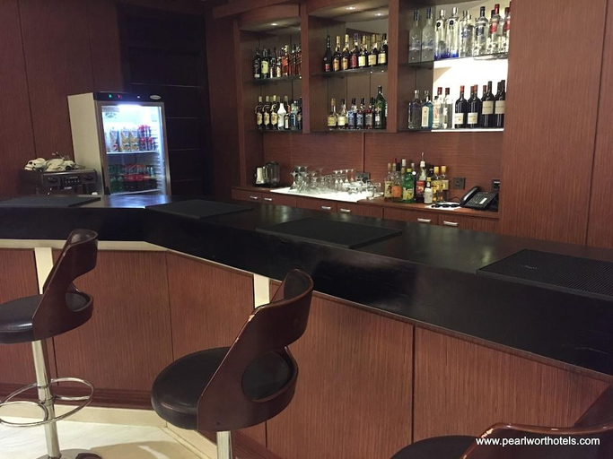 Food & Drinks 4, Pearlwort Hotel, Ikeja